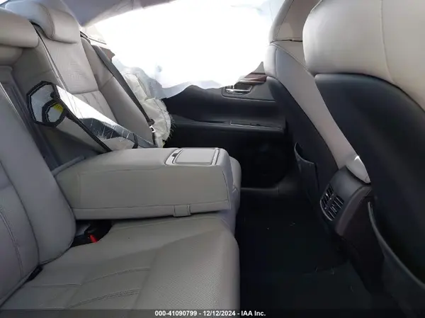 58ABK1GG6JU086067 2018 LEXUS ES - Image 8