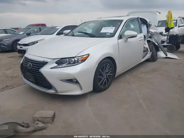 58ABK1GG6JU086280 2018 LEXUS ES - Image 2