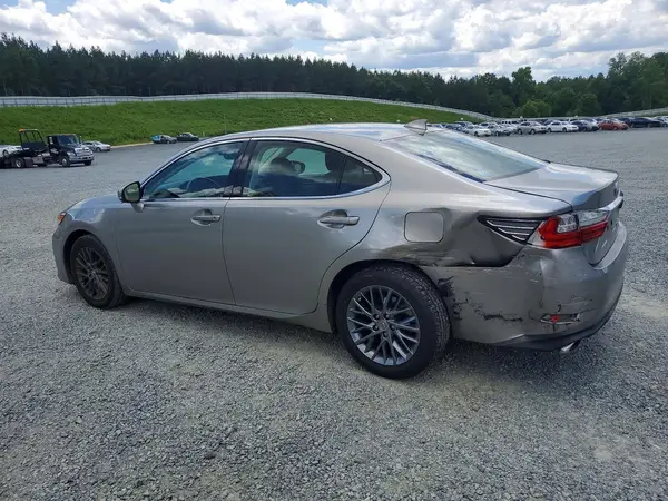 58ABK1GG6JU089485 2018 LEXUS ES - Image 2