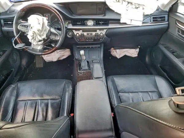 58ABK1GG6JU089583 2018 LEXUS ES - Image 8