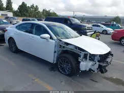 58ABK1GG6JU090958 2018 LEXUS ES