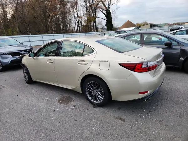 58ABK1GG6JU093410 2018 LEXUS ES - Image 2