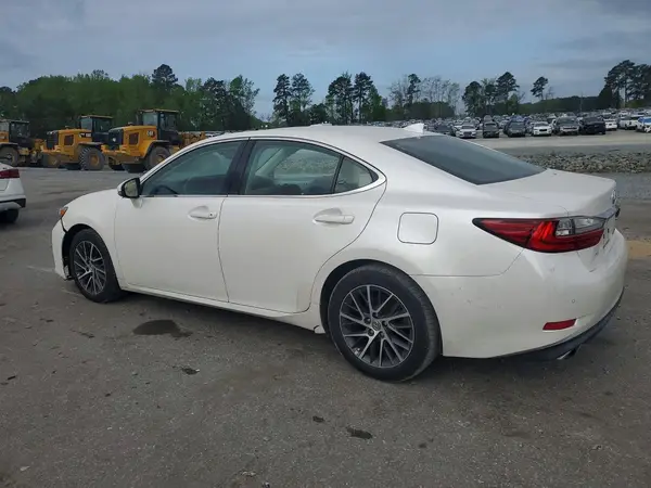 58ABK1GG6JU097652 2018 LEXUS ES - Image 2