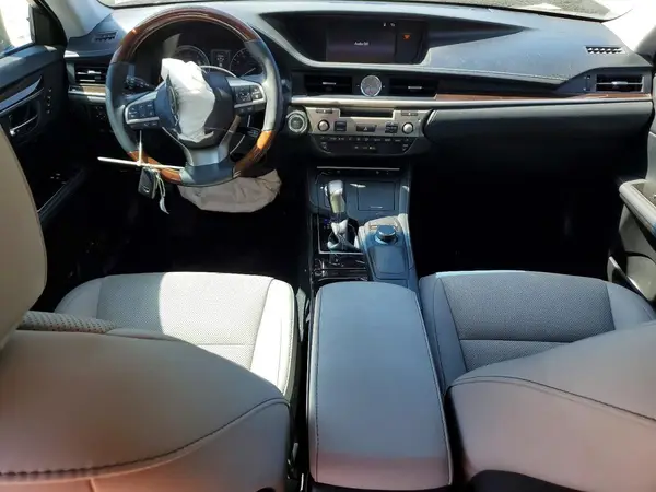 58ABK1GG6JU098347 2018 LEXUS ES - Image 8