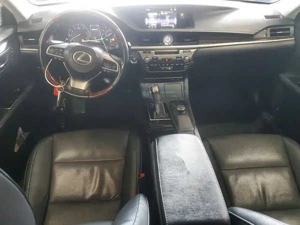 58ABK1GG6JU100372 2018 LEXUS ES - Image 8