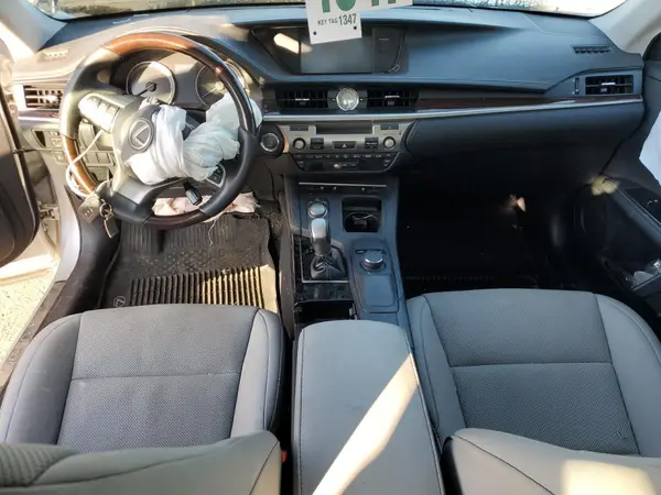 58ABK1GG6JU101702 2018 LEXUS ES - Image 8