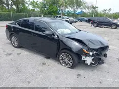 58ABK1GG6JU105507 2018 LEXUS ES