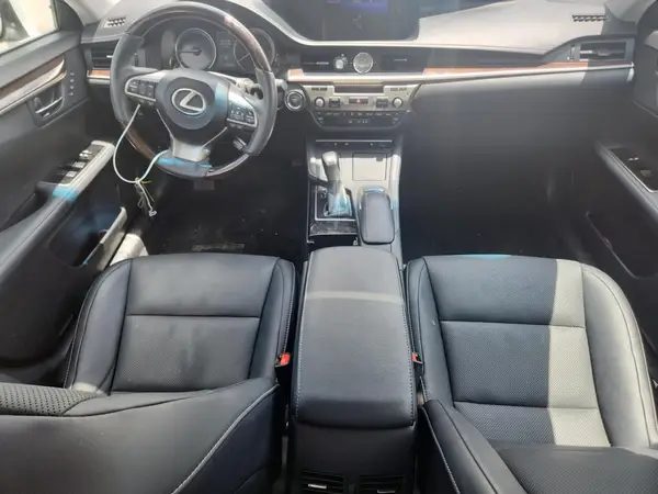 58ABK1GG6JU106298 2018 LEXUS ES - Image 8