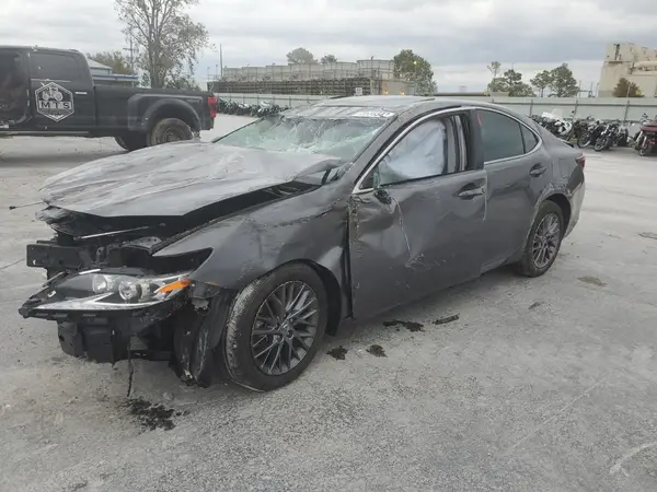 58ABK1GG6JU106737 2018 LEXUS ES - Image 1