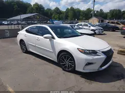 58ABK1GG6JU107015 2018 LEXUS ES