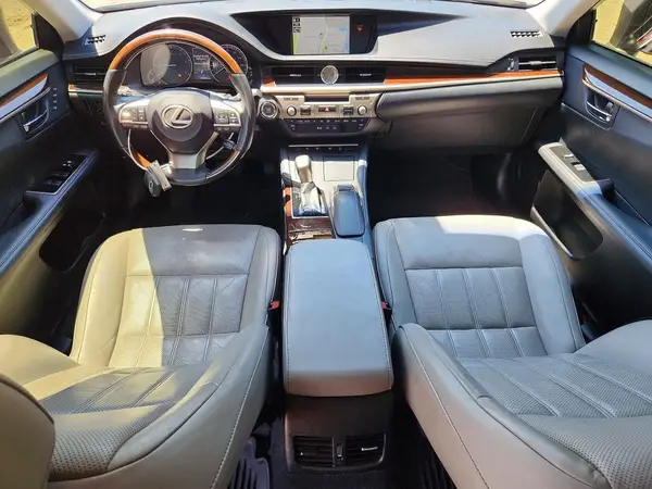 58ABK1GG6JU107161 2018 LEXUS ES - Image 8