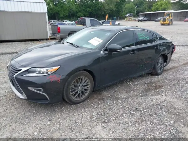 58ABK1GG6JU108875 2018 LEXUS ES - Image 2