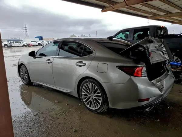 58ABK1GG6JU109119 2018 LEXUS ES - Image 2