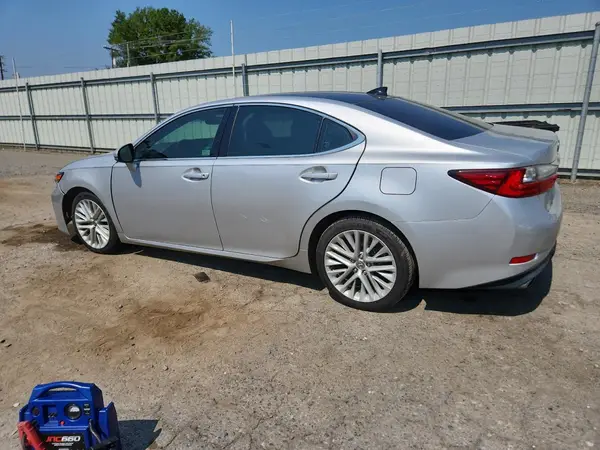 58ABK1GG6JU113445 2018 LEXUS ES - Image 2