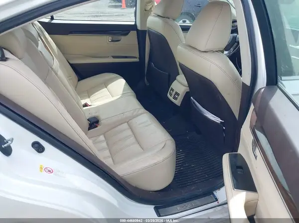 58ABK1GG6JU113879 2018 LEXUS ES - Image 8