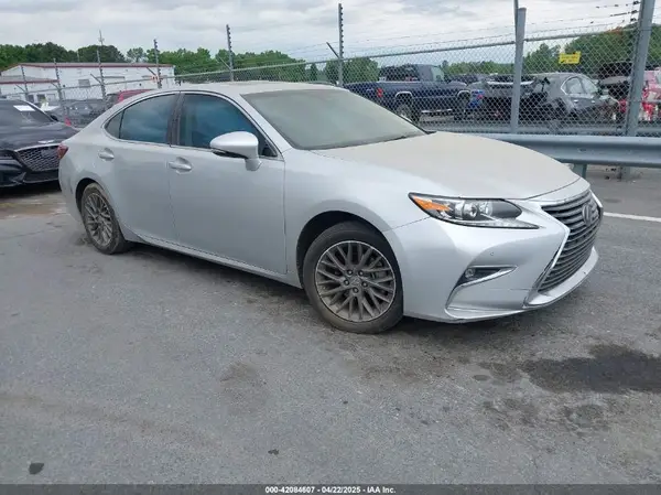 58ABK1GG6JU114630 2018 LEXUS ES - Image 1
