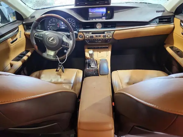 58ABK1GG6JU115213 2018 LEXUS ES - Image 8