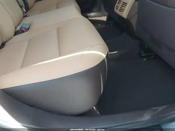 58ABK1GG6JU117186 2018 LEXUS ES - Image 8