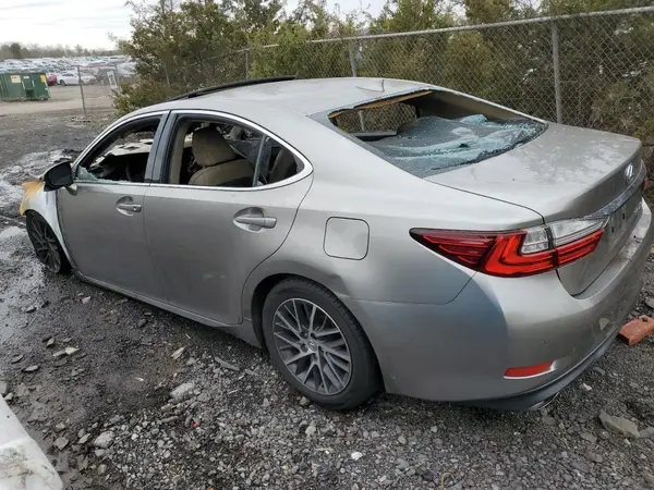 58ABK1GG7GU007420 2016 LEXUS ES - Image 2
