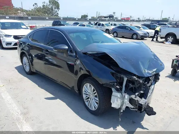 58ABK1GG7GU018692 2016 LEXUS ES - Image 1