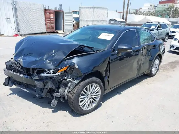 58ABK1GG7GU018692 2016 LEXUS ES - Image 2