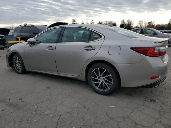 58ABK1GG7GU028042 2016 LEXUS ES - Image 2