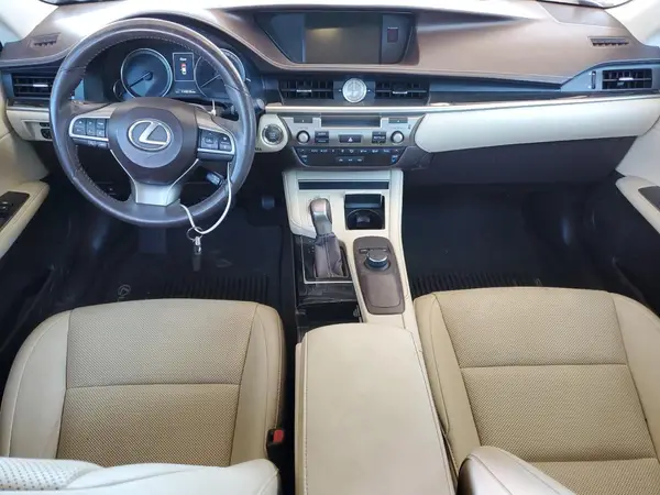58ABK1GG7GU031166 2016 LEXUS ES - Image 8