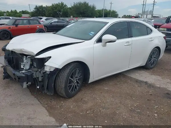 58ABK1GG7GU032771 2016 LEXUS ES - Image 2