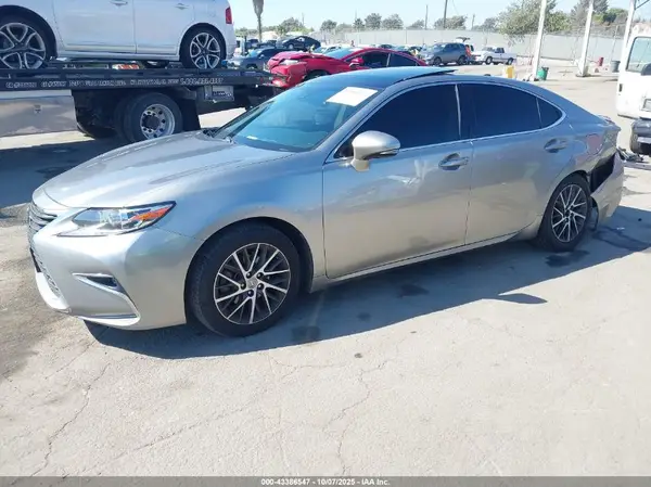 58ABK1GG7HU038149 2017 LEXUS ES - Image 2