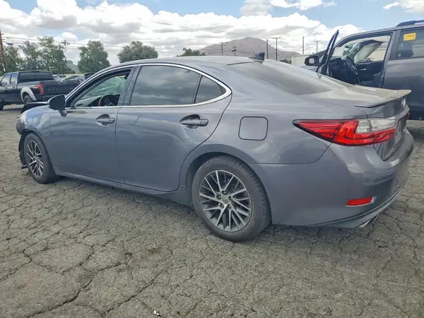 58ABK1GG7HU039074 2017 LEXUS ES - Image 2