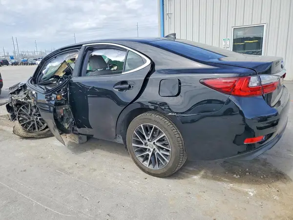 58ABK1GG7HU042153 2017 LEXUS ES - Image 2