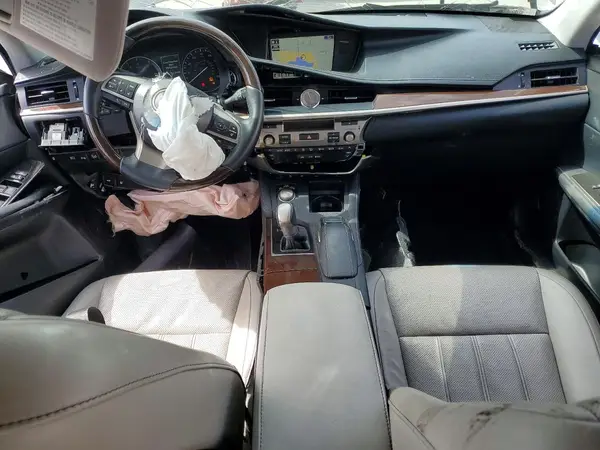 58ABK1GG7HU042153 2017 LEXUS ES - Image 8