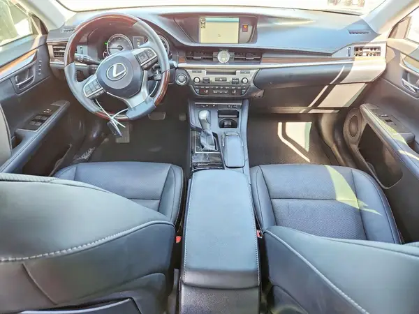 58ABK1GG7HU043528 2017 LEXUS ES - Image 8