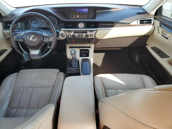 58ABK1GG7HU044923 2017 LEXUS ES - Image 8