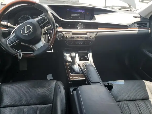 58ABK1GG7HU046011 2017 LEXUS ES - Image 8