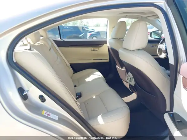 58ABK1GG7HU050415 2017 LEXUS ES - Image 8