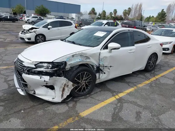 58ABK1GG7HU053346 2017 LEXUS ES - Image 2