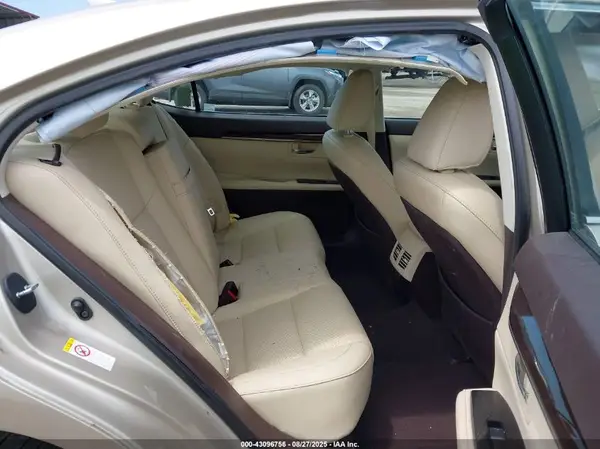 58ABK1GG7HU055467 2017 LEXUS ES - Image 8