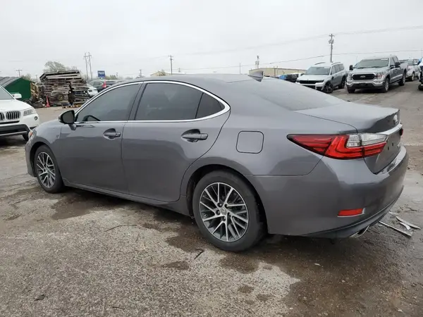 58ABK1GG7HU058045 2017 LEXUS ES - Image 2