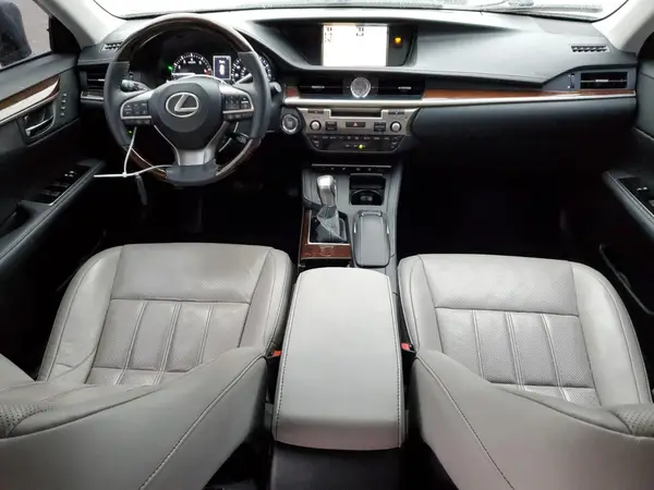 58ABK1GG7HU058045 2017 LEXUS ES - Image 8