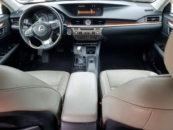 58ABK1GG7HU058238 2017 LEXUS ES - Image 8