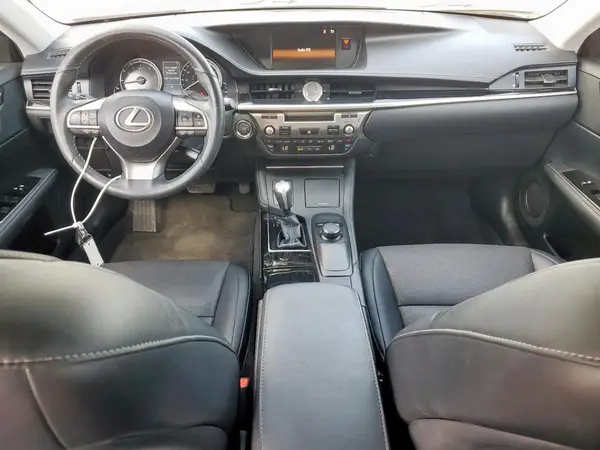 58ABK1GG7HU058708 2017 LEXUS ES - Image 8