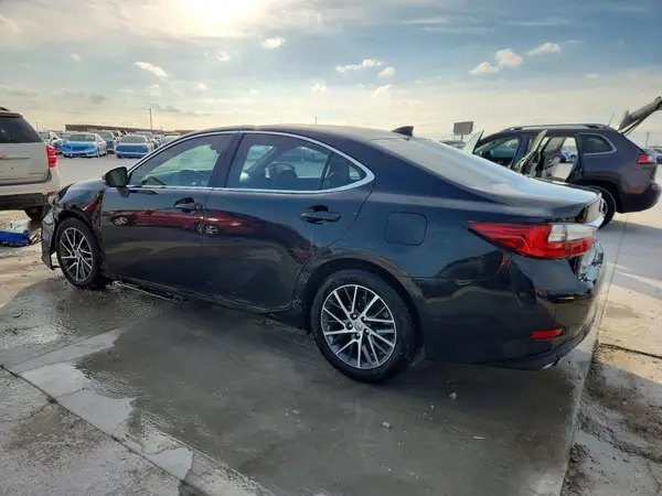 58ABK1GG7HU061818 2017 LEXUS ES - Image 2