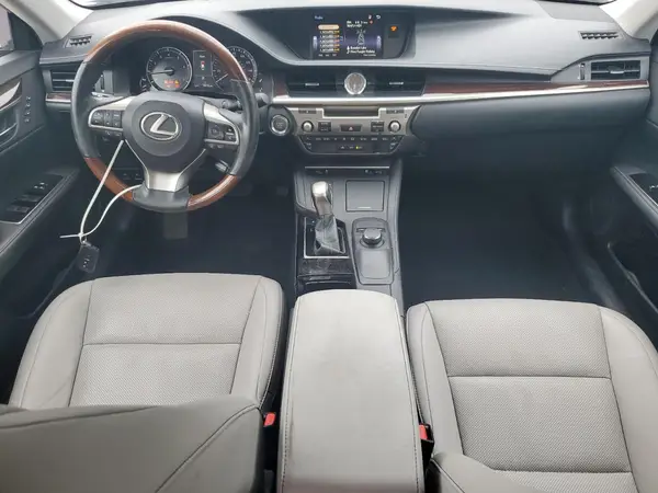 58ABK1GG7HU070602 2017 LEXUS ES - Image 8