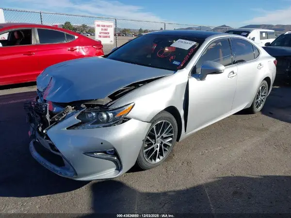 58ABK1GG7HU071149 2017 LEXUS ES - Image 2