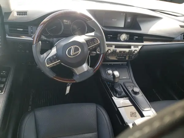58ABK1GG7HU075556 2017 LEXUS ES - Image 8