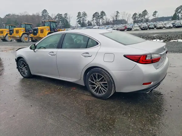 58ABK1GG7HU077923 2017 LEXUS ES - Image 2