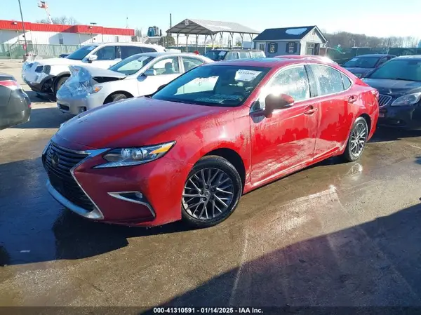 58ABK1GG7JU081055 2018 LEXUS ES - Image 2