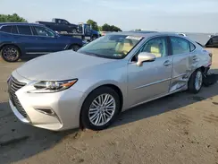 58ABK1GG7JU081377 2018 LEXUS ES