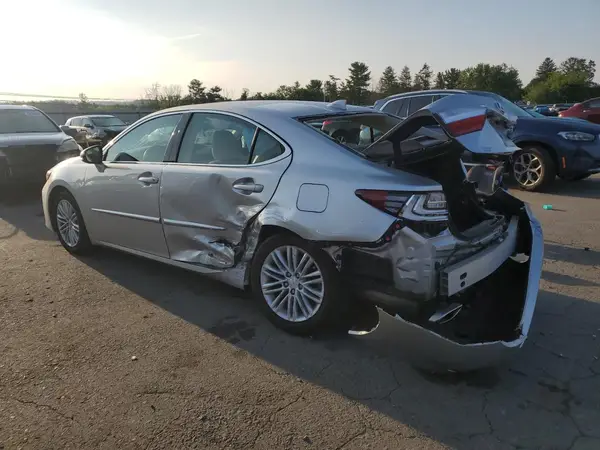 58ABK1GG7JU081377 2018 LEXUS ES - Image 2